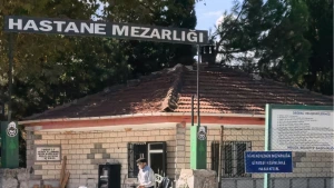 Bursa İnegöl'de Mezarlıkta Husumet Kavgası: Baltalı Saldırıda Bir Kişi Yaralandı