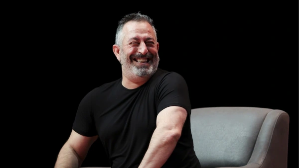 Cem Yılmaz'dan Kalp Krizi Sonrası İlk Paylaşım: Stressiz İşe Girdim