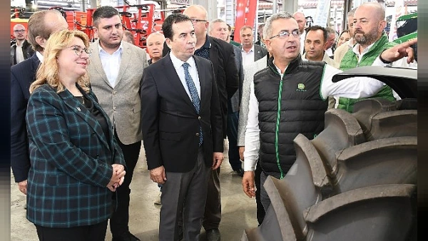 Günün Gelişmeleri: THY'den Tarihi Boeing Siparişi, Altın Portakal Heyecanı ve Teknoloji Rüzgarı