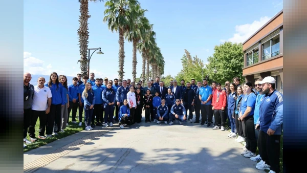 Kocaeli Büyükşehir'den Şampiyon Sporculara Tam Destek