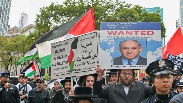 İsrail Başbakanı Netanyahu'ya BM'de Tarihi Boykot ve New York Sokaklarında Dev Protesto
