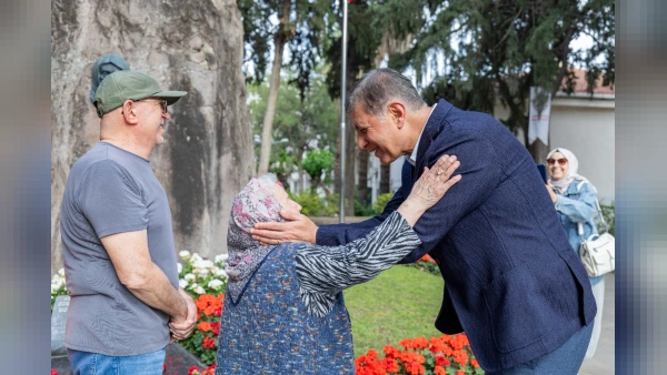 İzmir Büyükşehir Belediyesi'nden Emeklilere 4 Bin TL Destek Ödemesi