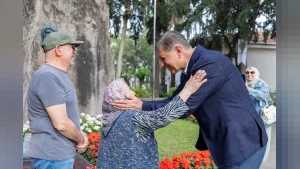 İzmir Büyükşehir Belediyesi'nden Emeklilere 4 Bin TL Destek Ödemesi