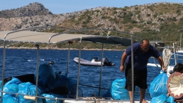 Muğla'da Kıyı Temizliği Seferberliği: İki Saatte Bir Ton Atık Toplandı