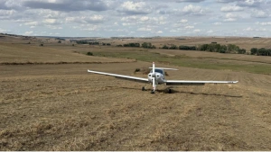 Tekirdağ'da Eğitim Uçağı Tarlaya Zorunlu İniş Yaptı: Pilotlar Sağ Kurtuldu