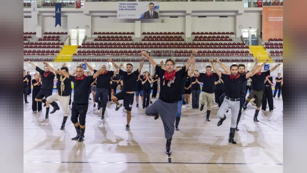 İzmir'de Zeybek Kursu Başvuruları Başlıyor: Ücretsiz Eğitim Tarihleri Belli Oldu