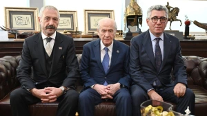 MHP Lideri Devlet Bahçeli'den Sürpriz Zirve: Sarallar ve Şahinler Aileleriyle Tarihi Buluşma