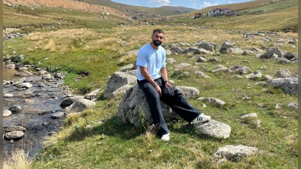 Mohamed Salah’ın Trabzon’da Fotoğraf Çektirdiği Taşın Tabelası ve Bankı Çalındı