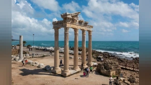 Bakan Ersoy'dan Dünya Turizm Günü Mesajı: Hedef 4 Mevsim 81 İl