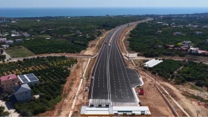 Çeşmeli-Kızkalesi Otoyolu'nda Sona Doğru: 2,5 Saatlik Mesafe 18 Dakikaya İnecek