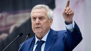 Fenerbahçe Kongresinde Aziz Yıldırım ve Eski Yöneticiler Arasında İbra Restleşmesi