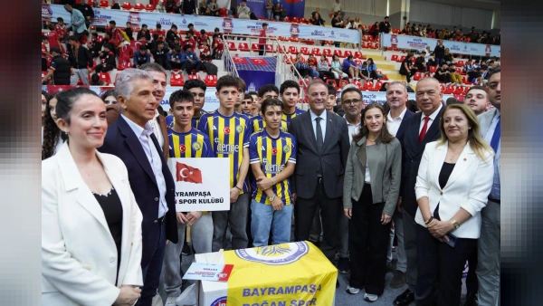 İBB'den Amatör Spor Kulüplerine Büyük Malzeme Desteği