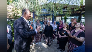 İzmir Büyükşehir Belediye Başkanı Dr. Cemil Tugay Bayındır Mahallelerini Ziyaret Etti