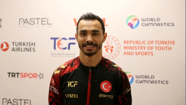 Milli Cimnastikçi Ferhat Arıcan Paris'teki Dünya Challenge Kupası'nda Altın Madalya Kazandı
