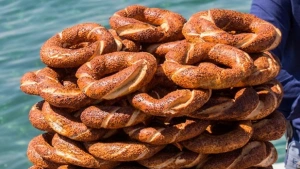 Ticaret Bakanlığı'ndan İstanbul'daki Simit Fiyatlarına Sıkı Denetim ve Yaptırım Uyarısı