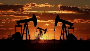 Brent Petrol Yeniden 99 Dolara Dayandı: Trump'ın İran Yanıtı ve Hürmüz Restleşmesi Piyasayı Sarstı