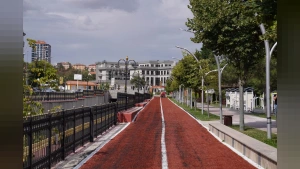 Keçiören'de Parklara 20 Bin Metrekarelik Dokunuş: Yürüyüş Yolları Baştan Aşağı Yenileniyor