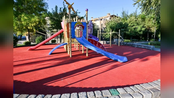 Manisa'da Parklar Baştan Aşağı Yenileniyor: Çocuklar ve Sporseverler İçin Güvenli Zemin Hamlesi