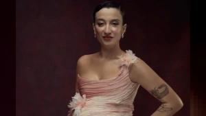 Melike Şahin'den Rekor Açılış: 'Ölmem Ölemem' Tüm Müzik Listelerinde Zirveye Yerleşti