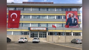 Osmaniye'de Okul Bahçesinde Kanlı Saldırı: Öğretmen Hayatını Kaybetti, Eğitime 2 Gün Ara Verildi