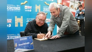 2. Osmangazi Kitap Günleri'nde Gani Müjde Rüzgarı: "İnsanı Televizyon Değil Kitap Eğitiyor