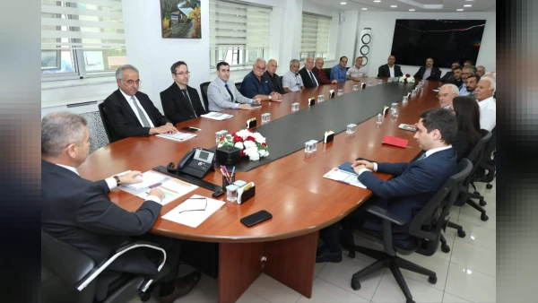 Artvin Valisi Turan Ergün'den Muhtarlarla Kapsamlı İstişare: Altyapı Yatırımları Hız Kesmiyor