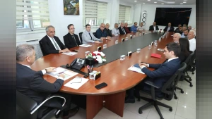 Artvin Valisi Turan Ergün'den Muhtarlarla Kapsamlı İstişare: Altyapı Yatırımları Hız Kesmiyor