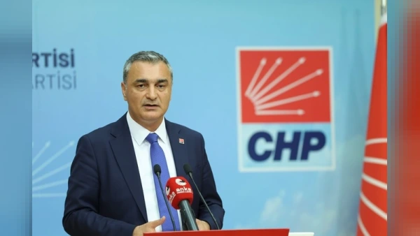 CHP'li Müslim Sarı'dan AK Parti'ye Geçen 5 Belediye Başkanına Sert Tepki
