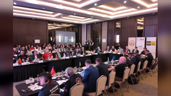 Konya'da Uluslararası İtfaiye Çalıştayı Başladı: 14 Ülkeden Ortak Müdahale Hamlesi