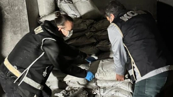 Bartın'da 8 Ton Titanyum Operasyonu: 3 Gözaltı