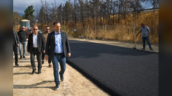 Bornova Belediyesi'nden 6203 Sokak'a Asfalt Neşteri: Başkan Eşki Sözünü Tuttu