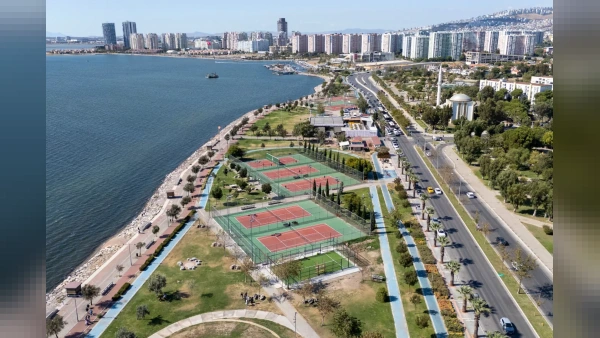 İzmir Bostanlı’daki Padel Kortu Çalışmalarında Sona Gelindi
