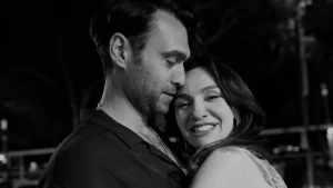 Hakan Kurtaş'tan Birce Akalay İtirafı: İlk Tanıştığımızda Birbirimize Aşık Olduk
