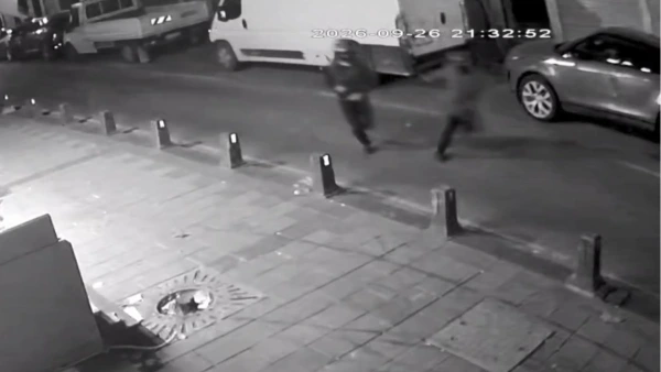 İstanbul Gaziosmanpaşa'da çay ocağına silahlı saldırı: 2 çocuk babası hayatını kaybetti