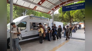 İzmir Büyükşehir Belediyesi'nden Üniversite Öğrencilerine Ücretsiz Akşam Yemeği Desteği