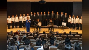 İzmir'de İleri Yaş Sempozyumu Başladı: Ana Gündem Afetlerde Yaşlı Güvenliği