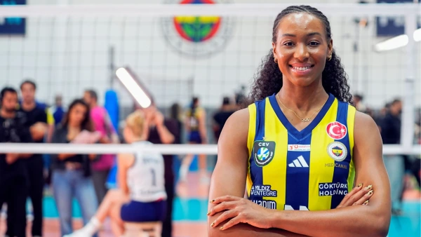 Saliha Şahin ve Chiaka Ogbogu'dan Fenerbahçe Medicana Açıklaması