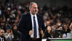 Selçuk Ernak Polonya Basketbol Ligi'nde Yılın Başantrenörü Seçildi