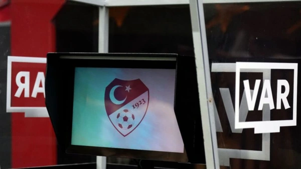 Trabzonspor Galatasaray maçı VAR hakemi Erwin Blank oldu