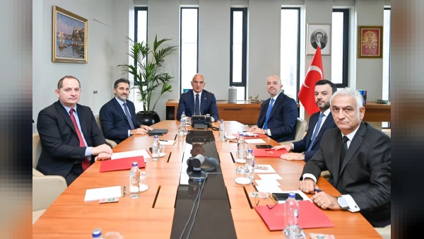 Bakan Ersoy ve THY Yönetimi Turizmde Yeni Ortak Adımları Görüştü