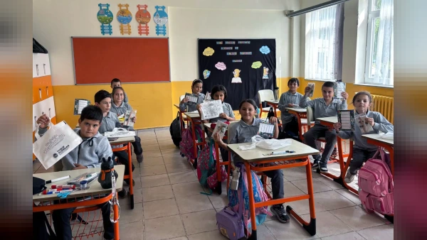 Sakarya Büyükşehir Belediyesi Kırsal Mahallelerdeki Öğrencileri Yalnız Bırakmadı