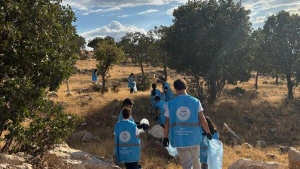 Siirt'te Öğrencilerden Tillo Botan Tabiat Parkı'nda Anlamlı Çevre Hareketi