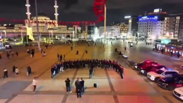 Beyoğlu'nda Dev Güvenlik Denetimi: 20 Mekan Kapatıldı, 11 Aranan Şahıs Yakalandı