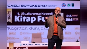 16. Kocaeli Kitap Fuarı'nda Prof. Dr. Kemal Sayar'dan Hız Çağında Sükûnet Çağrısı