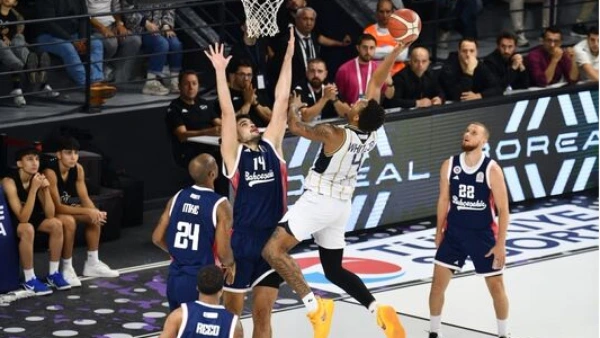 Bahçeşehir Koleji Deplasmanda Çayırova Belediyesi'ni 84-76 Mağlup Etti