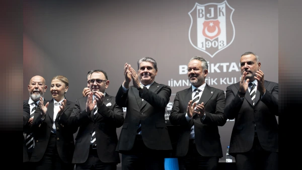 Türkiye Futbol Federasyonu'ndan Serdal Adalı'ya Beşiktaş Tebriği