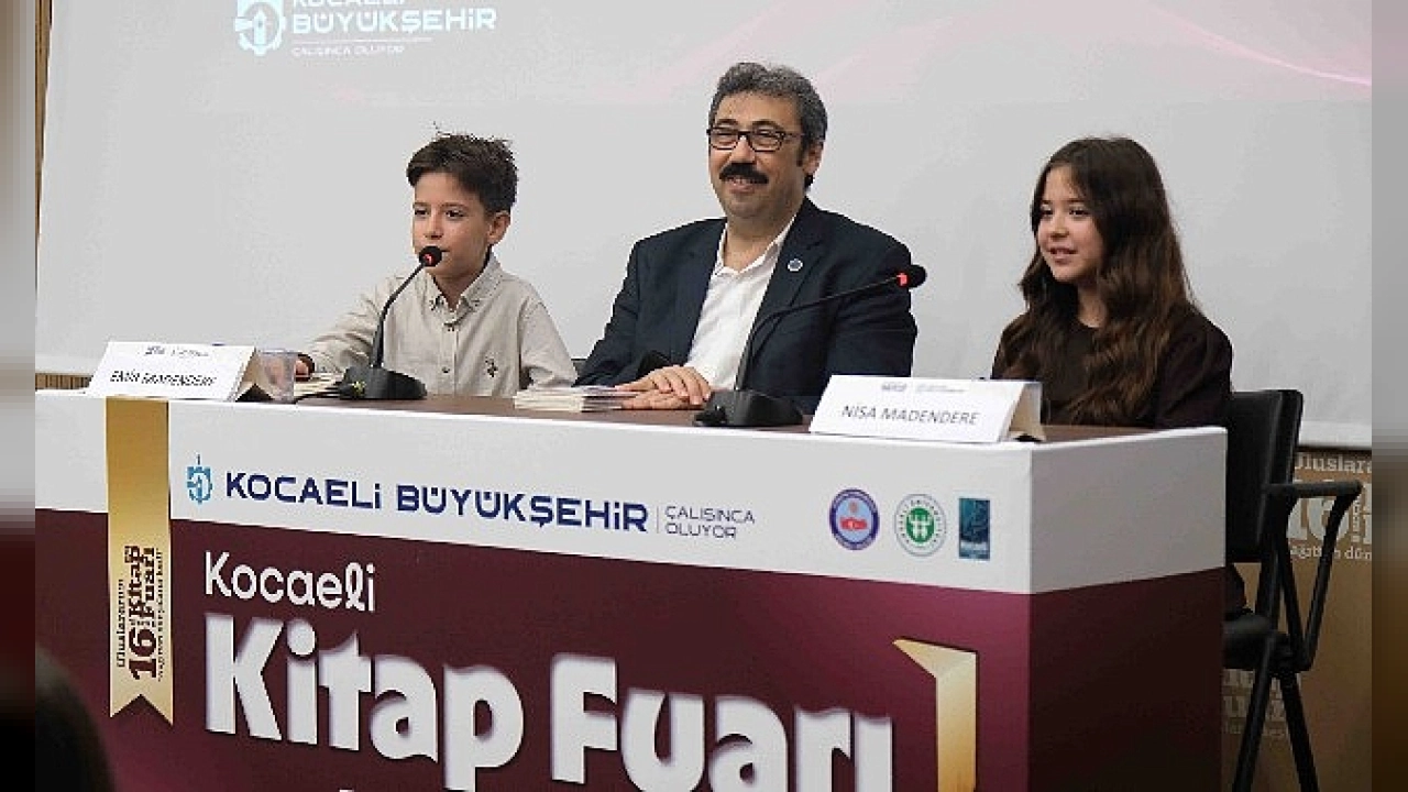 Uluslararası 16. Kocaeli Kitap Fuarı'nda 10 Yaşındaki İkiz Yazarlar İlgi Gördü