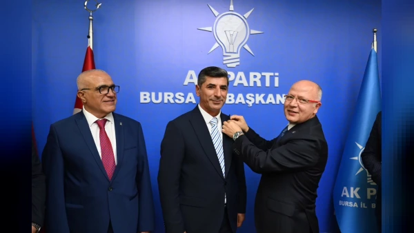 Bursa Yenişehir'de İki Belediye Meclis Üyesi AK Parti'ye Katıldı