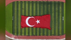 Milli Savunma Bakanlığı'ndan Gökyüzünde Dev Türk Bayrağı Rekoru