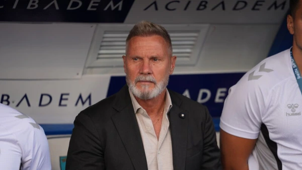 Samsunspor Teknik Direktörü Fink'ten Trabzonspor Maçı Öncesi Mesaj: "Bir Şehir Bir Şehre Karşı